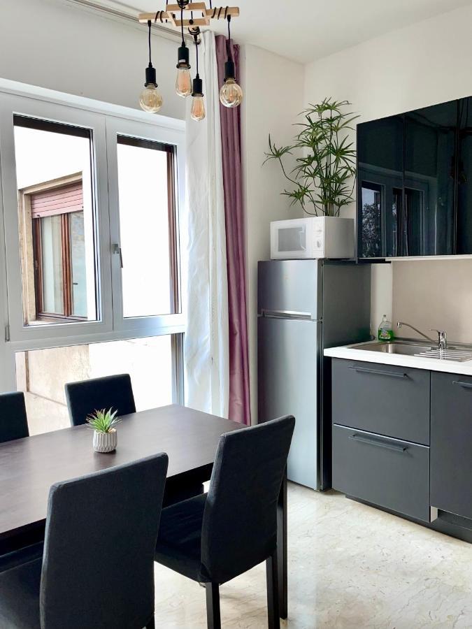 The White House, Modern Apartment In Center Milán Exteriér fotografie