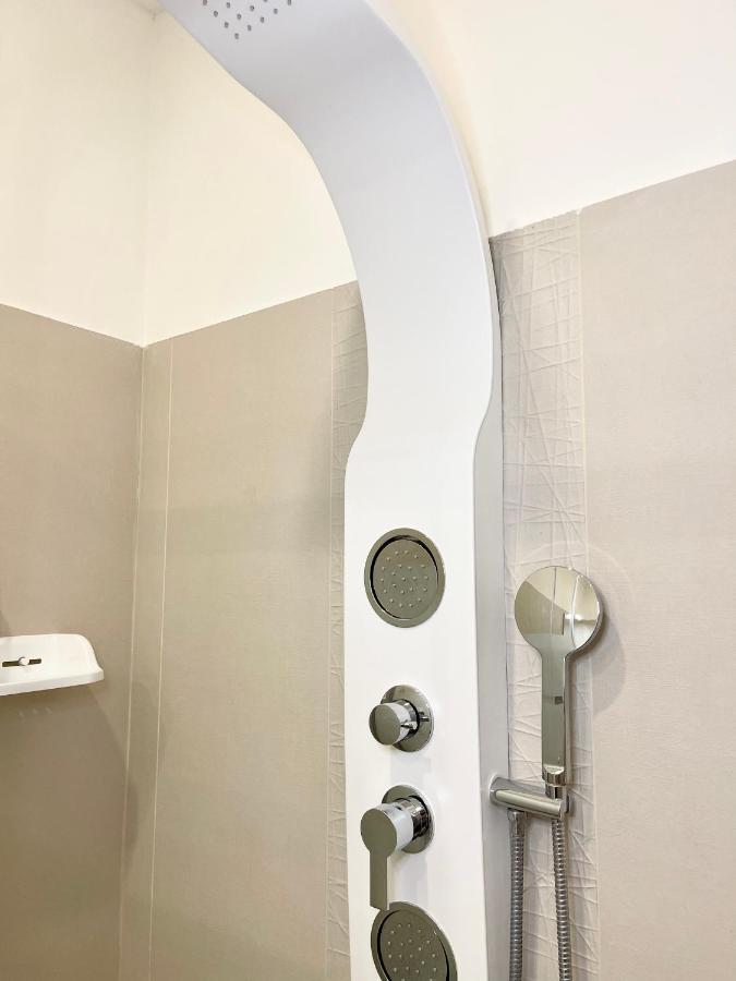 The White House, Modern Apartment In Center Milán Exteriér fotografie